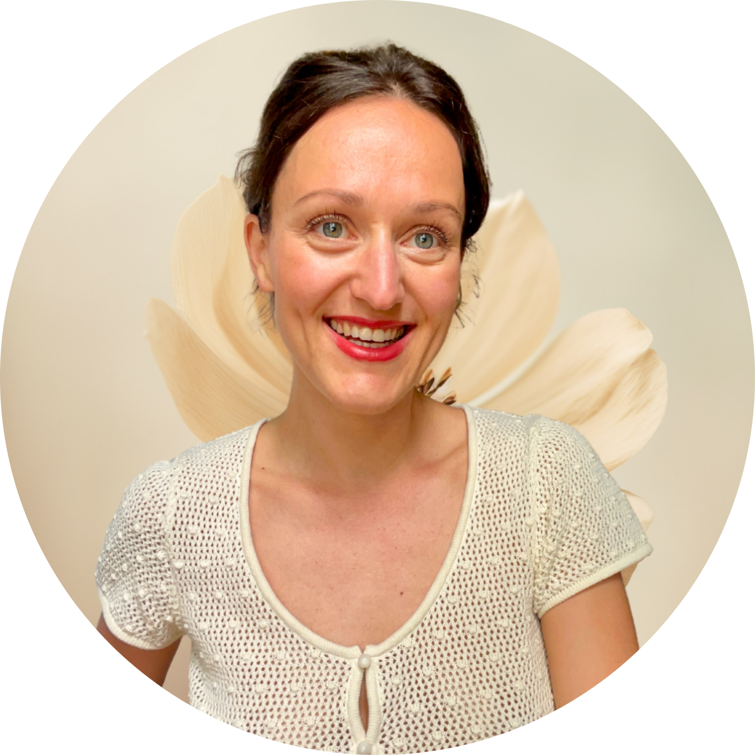 Lucie Paimblanc MON YOGA QUOTIDIEN 2025-clear Mon YOGA quotidien, mouvement pour la santé au naturel créé en 2023 par Lucie Paimblanc