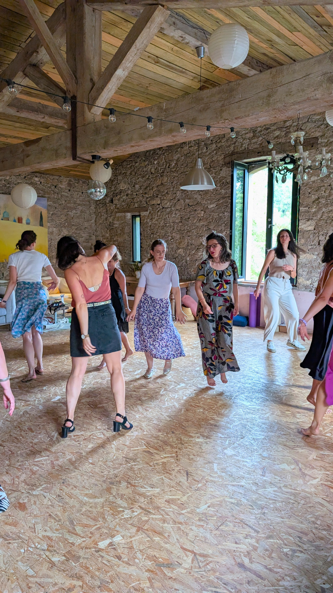 Retraites et séjours de yoga et développement personnel, organisés et guidés par Lucie SUN.