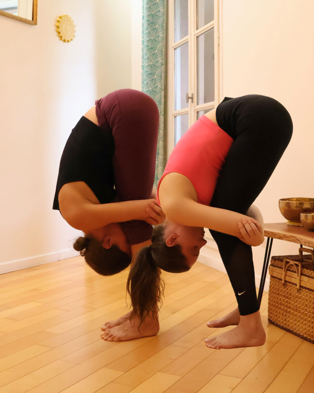 Perfectionner les postures de yoga pour gagner en autonomie. Cours privés et formations par Lucie Paimblanc